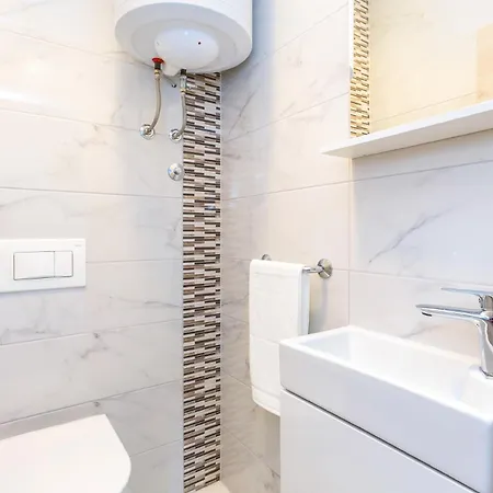 Dragan K2 - A2 Second Floor - Mpolo *